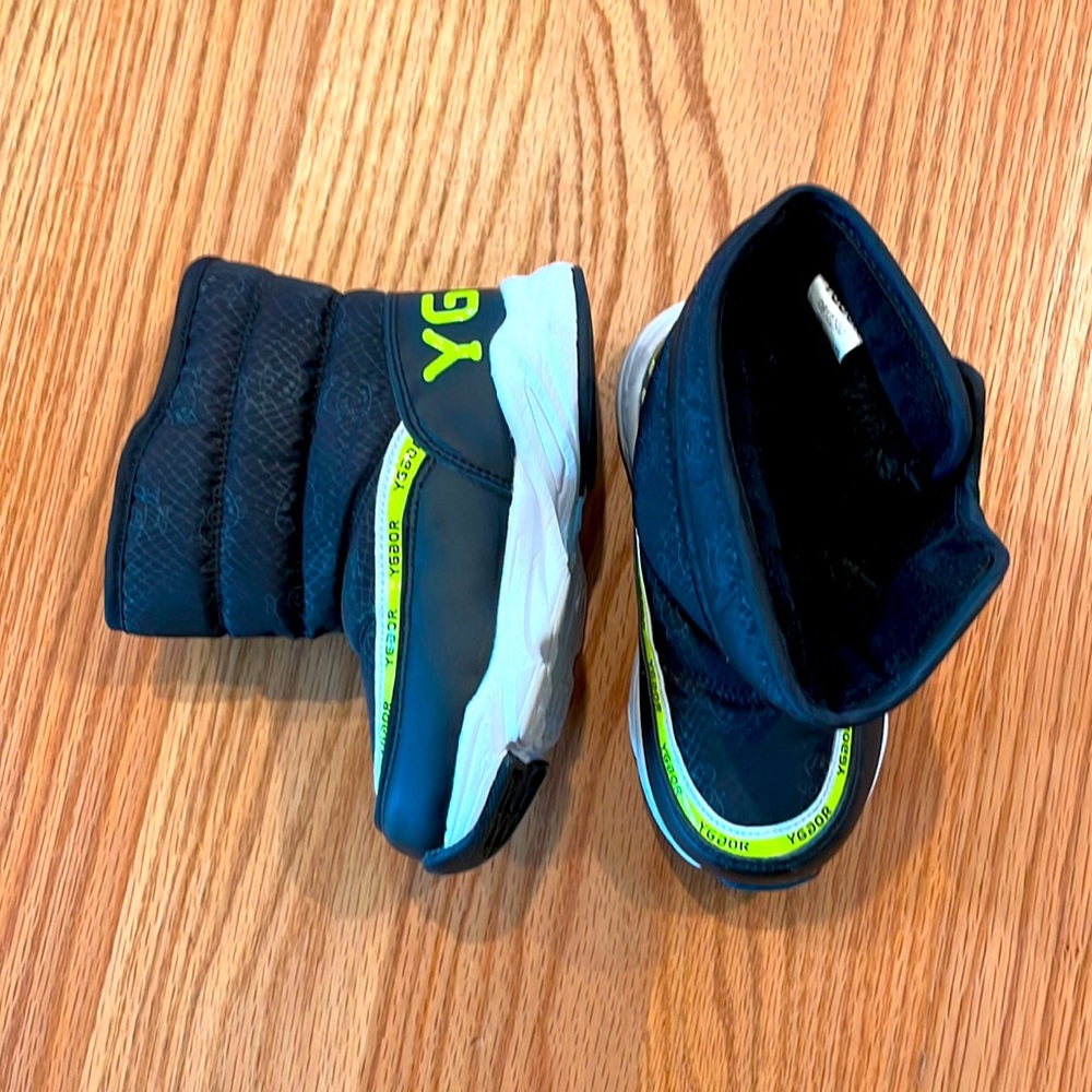 7-8T Lined snow boots - Picture 3 of 6